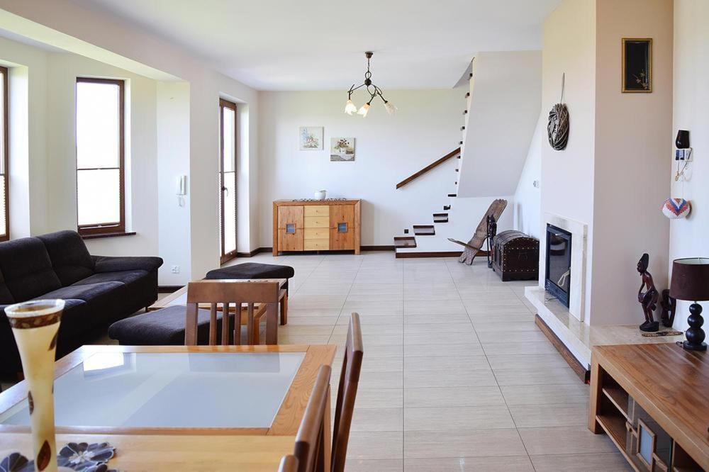 Dom U Zbyszka Z Prywatna Plaza Villa Kiedrowice Buitenkant foto
